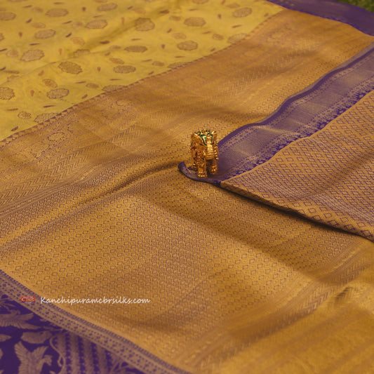 KANCHI LIGTH PIST GREEN SAREE